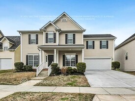 7021 Tanners Creek Dr in Huntersville, NC - Building Photo