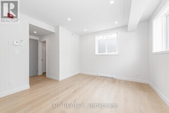 250 Shakespeare St in Ottawa, ON - Building Photo - Building Photo