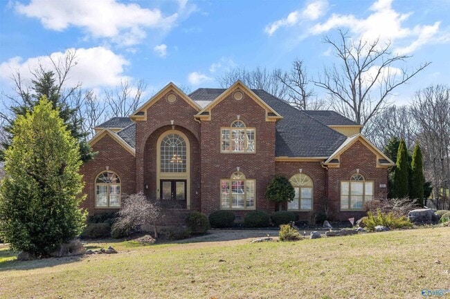 property at 121 Cheekwood Dr