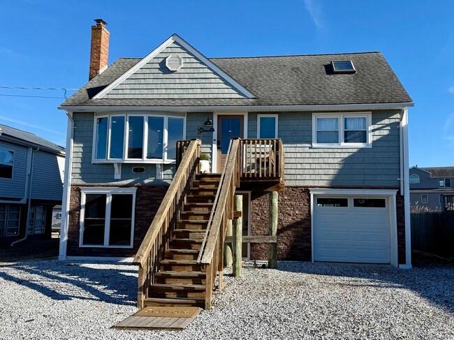 property at 256 Alley Ave