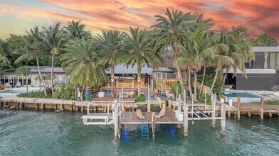 2440 N Shore Terrace in Miami Beach, FL - Building Photo - Building Photo