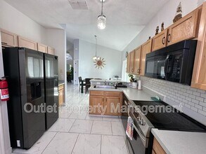 645 Majesty Dr in Davenport, FL - Building Photo - Building Photo