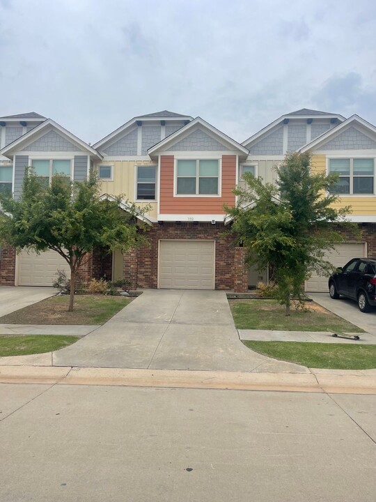 732 SW 14th St in Moore, OK - Foto de edificio