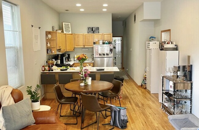 3216 N Racine Ave in Chicago, IL - Building Photo - Building Photo