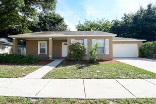 8514 Queen Brooks Ct in Tampa, FL - Building Photo