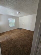 3404 Burton Ave in Fort Worth, TX - Building Photo - Building Photo