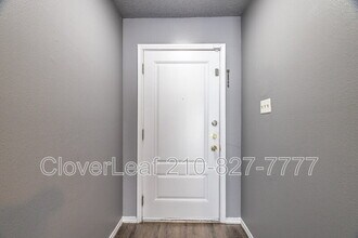 3612 Candlehill in San Antonio, TX - Building Photo - Building Photo