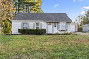 746 Lancaster Ave in Reynoldsburg, OH - Building Photo