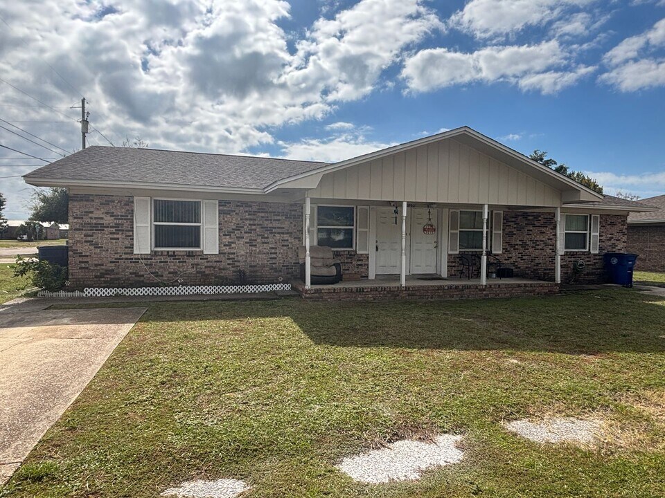 3903 W 22nd St in Panama City, FL - Building Photo