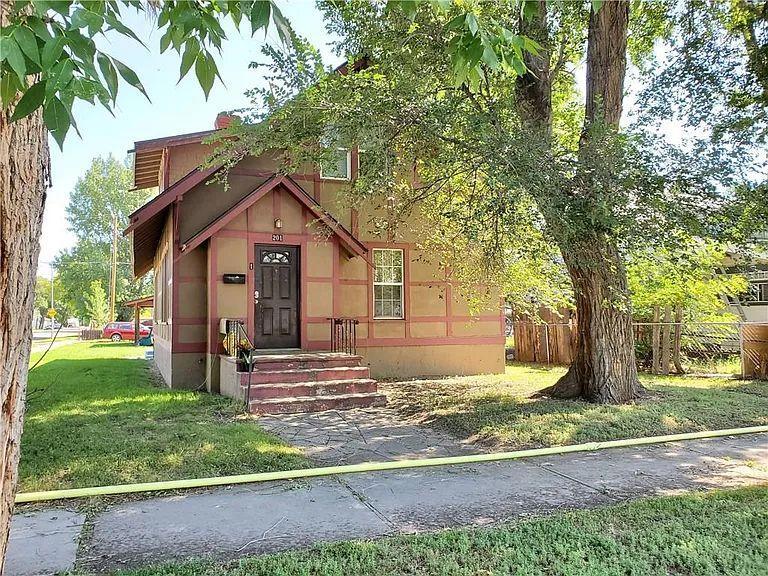 201 S 39th St in Billings, MT - Building Photo