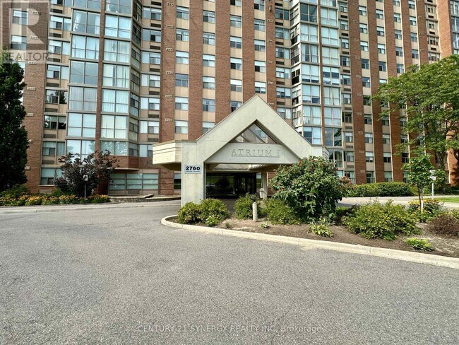 2760 Carousel Crescent in Ottawa, ON - Building Photo - Building Photo