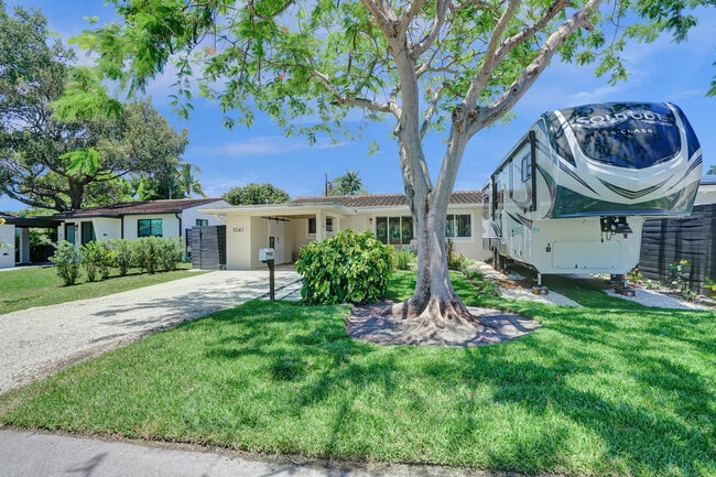 property at 1041 SW 32nd St