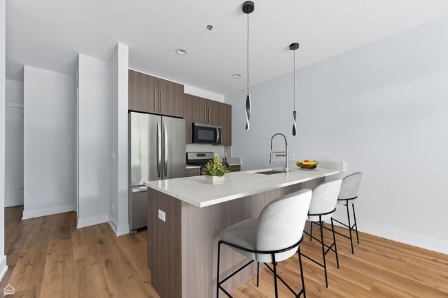 2354 N Washtenaw Ave in Chicago, IL - Building Photo - Building Photo