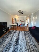 2253 W Rosemont Ave, Unit 03a in Chicago, IL - Foto de edificio - Building Photo