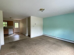 696 South St in Highland, NY - Building Photo - Building Photo