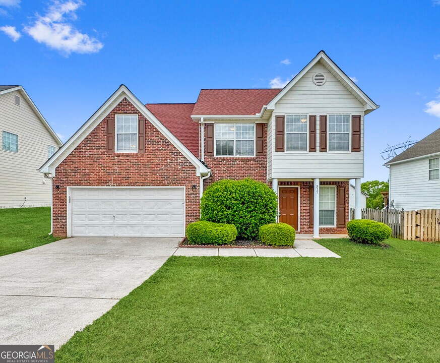 517 Cascade Walk in Mcdonough, GA - Building Photo