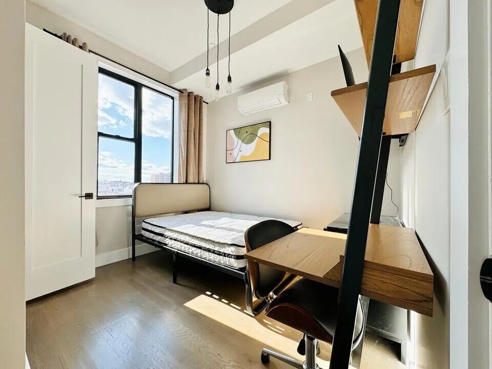 Furnished room/NOT APARTMENT in Brooklyn, NY - Foto de edificio