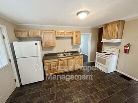 25 Crane Alley in Lock Haven, PA - Building Photo