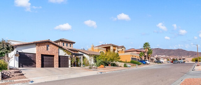 6321 Franklin Trail Drive in El Paso, TX - Building Photo - Building Photo