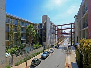 1221 Broadway Lofts in San Antonio, TX - Building Photo - Building Photo