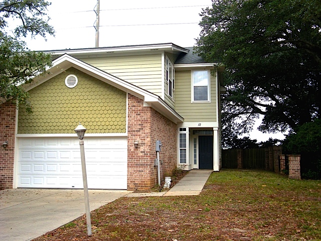 185 Saint Jude St in Biloxi, MS - Foto de edificio - Building Photo