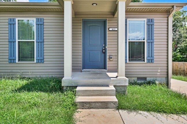 property at 413 Hietts Ln