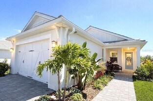 1055 Waterline Ct in Sarasota, FL - Building Photo