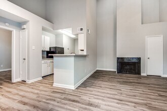 6499 Bermuda Dunes Dr in Houston, TX - Building Photo - Building Photo