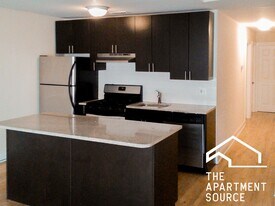 2521 N Lincoln Ave in Chicago, IL - Building Photo