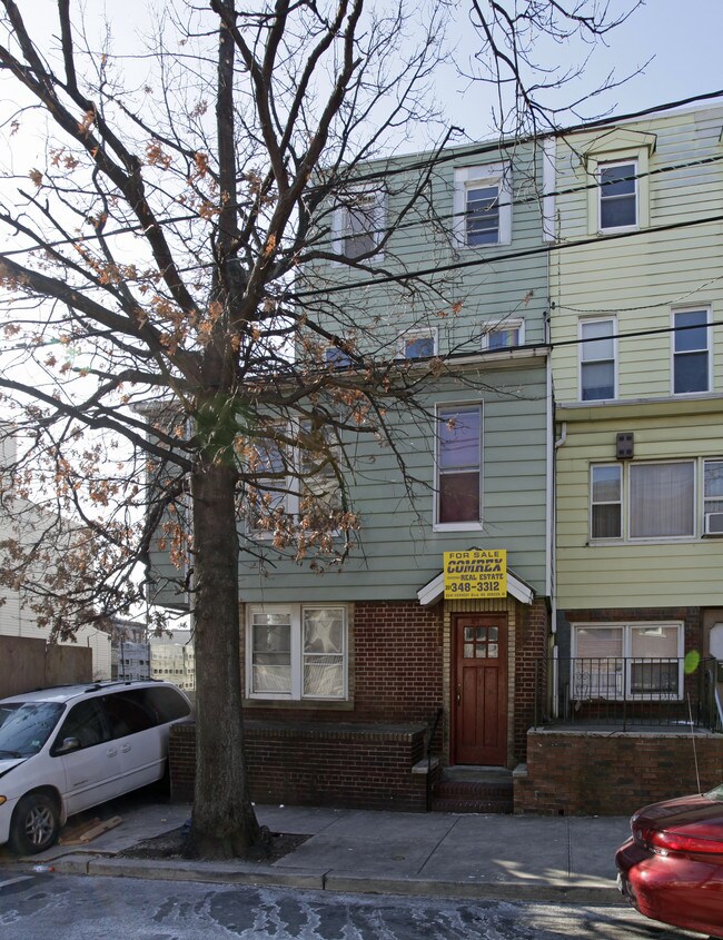 317 Seventh St in Union City, NJ - Building Photo - Building Photo