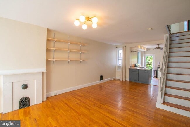 property at 1622 S Bancroft St