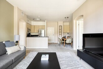 8700 Pershing Dr in Los Angeles, CA - Foto de edificio - Building Photo