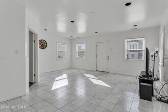 56 Highland Ave in Keansburg, NJ - Building Photo - Building Photo