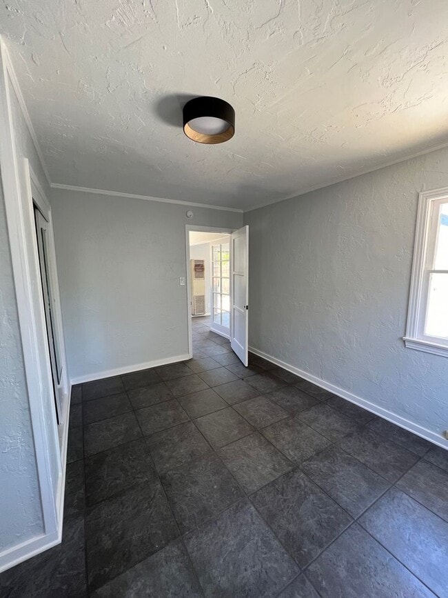 612-614 Mulberry Ave in Santa Barbara, CA - Building Photo - Building Photo