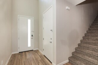 14251 N 7th St in Phoenix, AZ - Building Photo - Building Photo