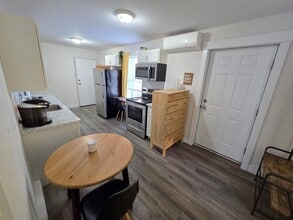 28 Cliff St in Saint John, NB - Building Photo - Building Photo