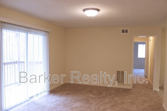 203 E Ransom St in Fuquay Varina, NC - Building Photo - Building Photo