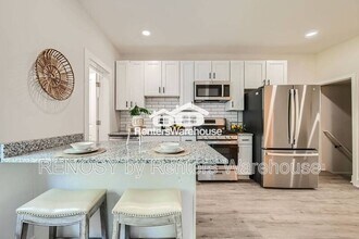 2764 The Alameda in Baltimore, MD - Building Photo - Building Photo