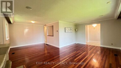 89 Bond Crescent in Richmond Hill, ON - Building Photo - Building Photo