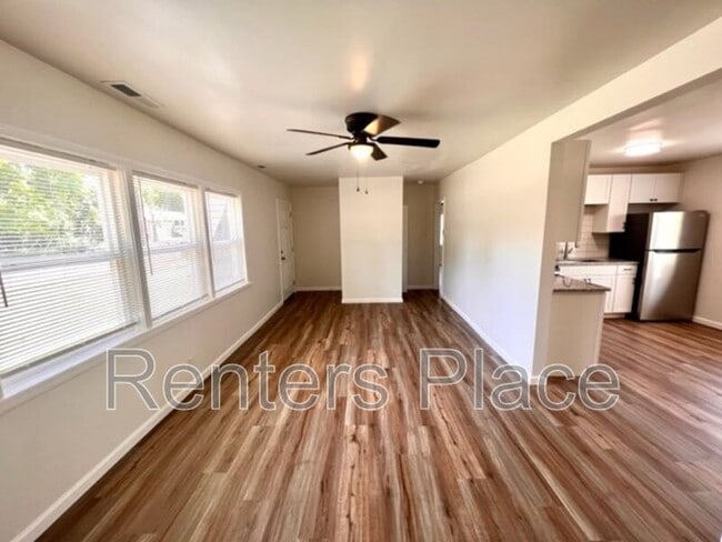 5746 S Rockford Ave in Tulsa, OK - Building Photo - Building Photo