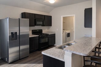 1308 Isabella Dr in Edmond, OK - Building Photo - Building Photo