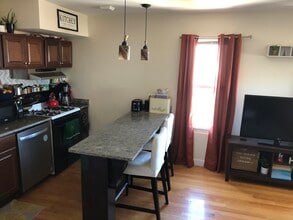 21 Weitz St, Unit 3 in Boston, MA - Building Photo - Building Photo