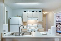 Building Photo - Seminole Grand Apartments in Tallahassee, Florida