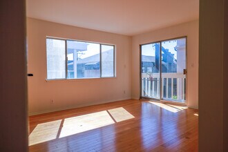 3513 Alma Ave in Manhattan Beach, CA - Foto de edificio - Building Photo