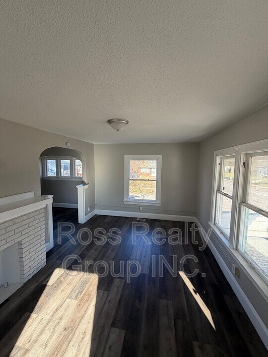 400 Spencer St in Toledo, OH - Building Photo