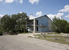 Lakeview Apartments in Lago Vista, TX - Building Photo
