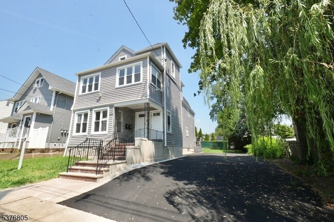 property at 264 Greylock Pkwy