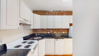 96 Prince St, Unit 3 in Boston, MA - Building Photo - Building Photo