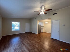 1524 Shannon Cir in New Braunfels, TX - Building Photo - Building Photo