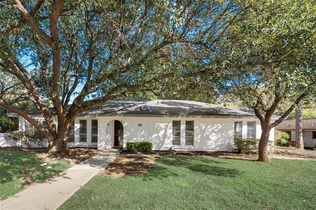 property at 1500 Wade Dr